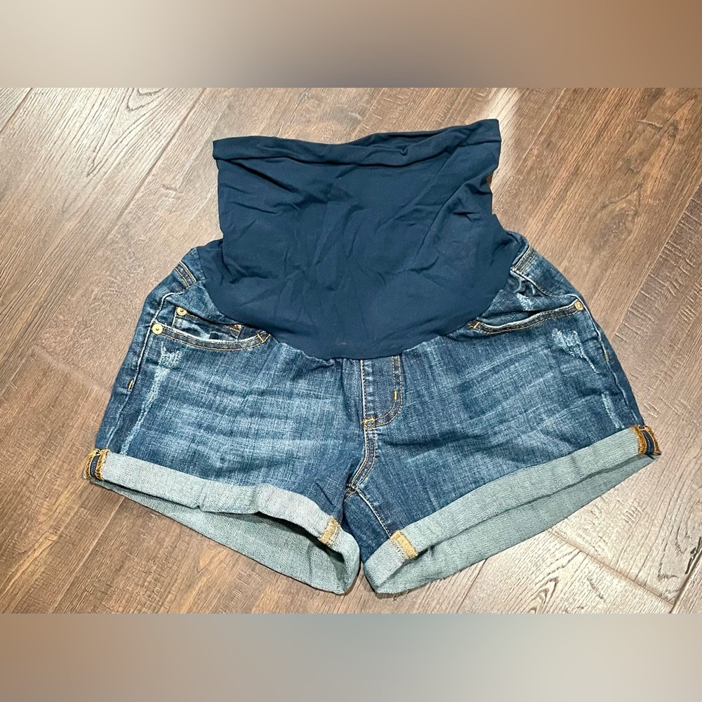 Luxe Essential Maternity Jean shorts